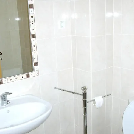 With One Bedroom In Albufeira, With Wonderful Mountain View, Pool A... * Albufeira