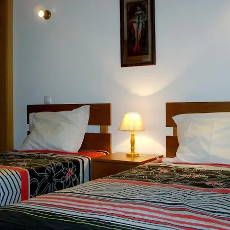 With One Bedroom In Albufeira, With Wonderful Mountain View, Pool A... Lejlighed